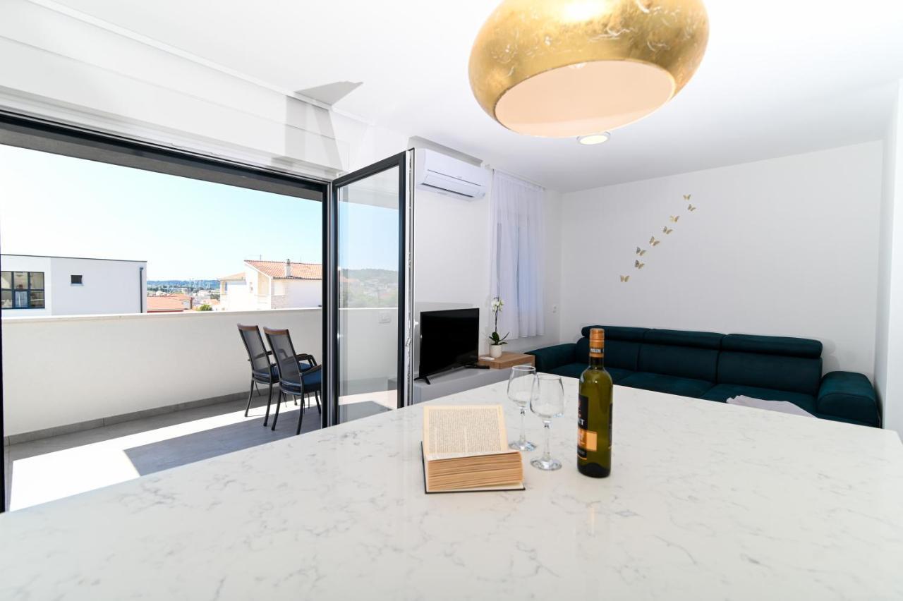 Apartment Laura, Free Parking, Balcony, 4 Ppl Trogir Exterior foto