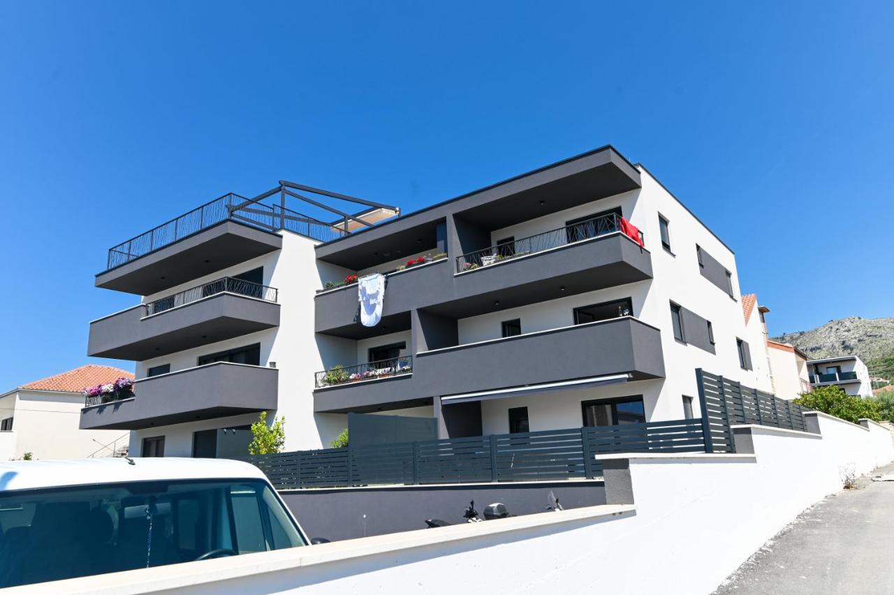 Apartment Laura, Free Parking, Balcony, 4 Ppl Trogir Exterior foto
